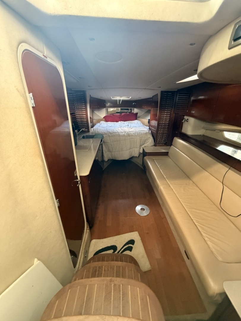2010 Sea Ray 370 Sundancer - Image 10
