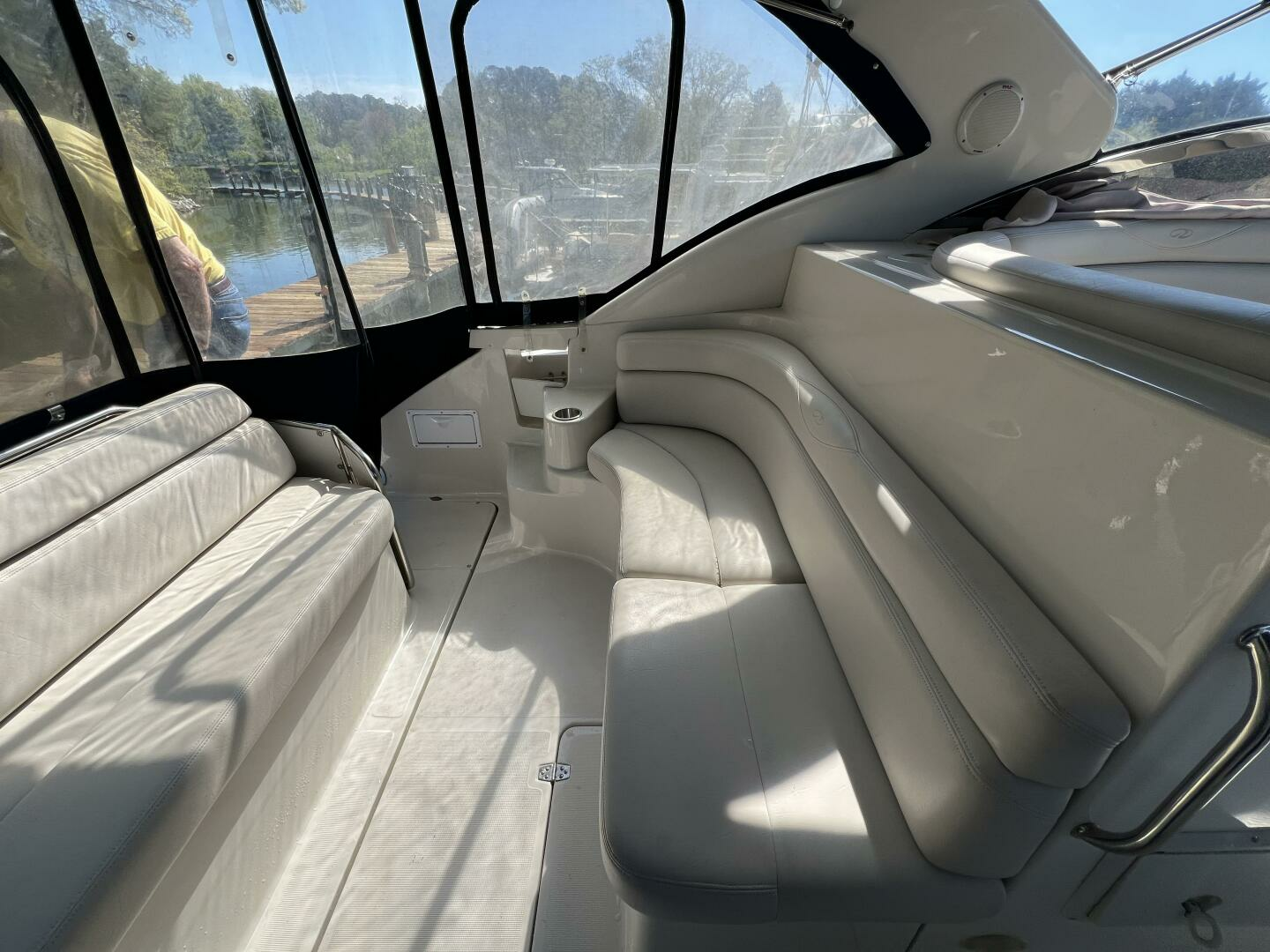 2000 Regal 4160 Commodore - Image 10