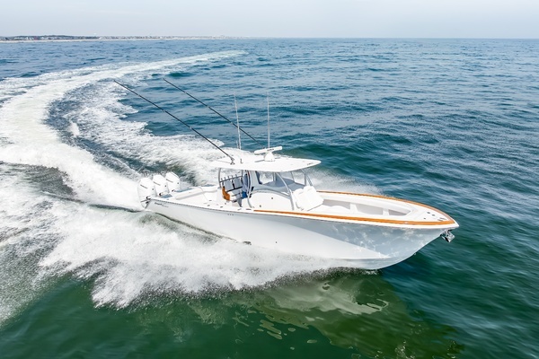 2026 Front Runner 39 Center Console