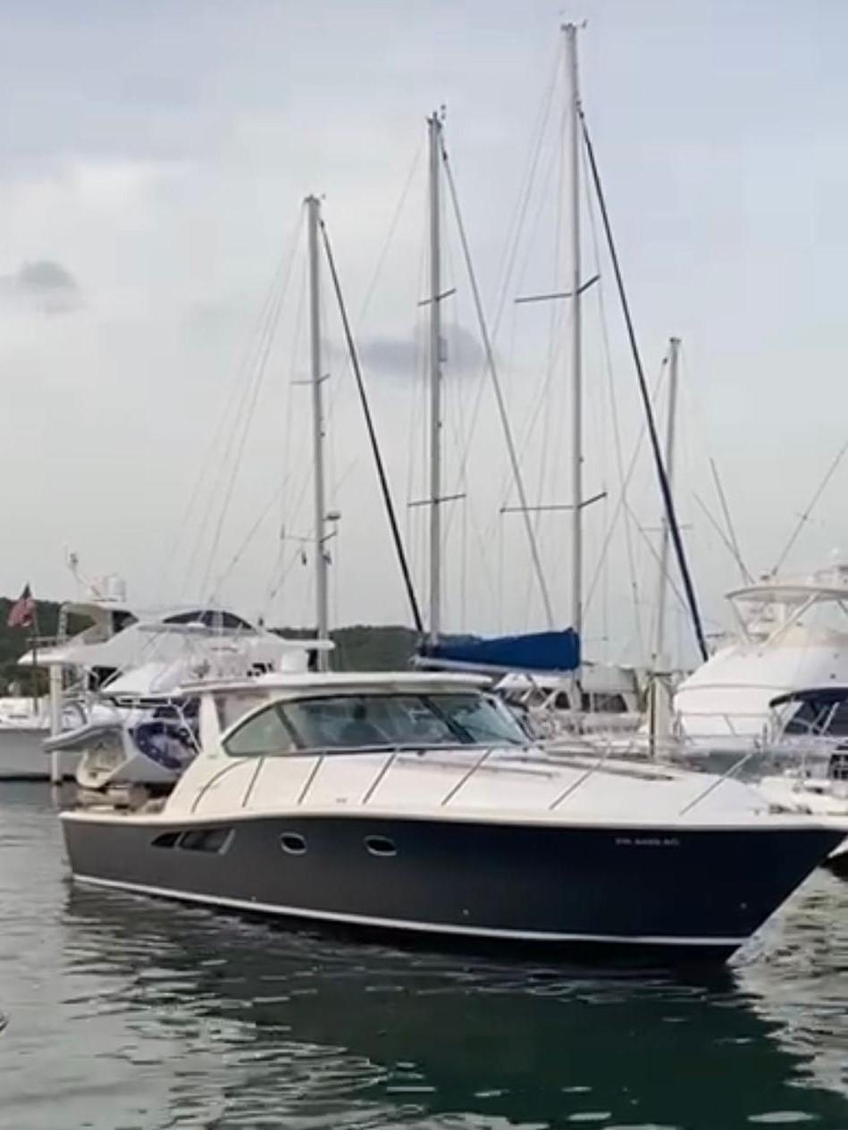 2014 Tiara Yachts 3900 Coronet