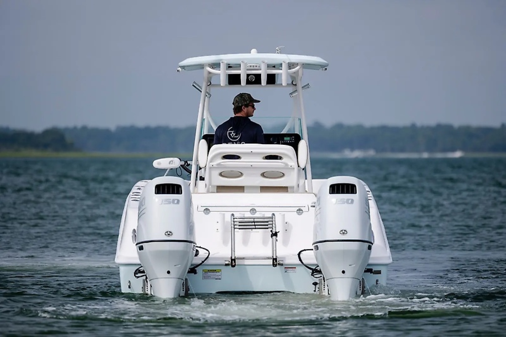 2023 Twin Vee 240 GFX - Image 8