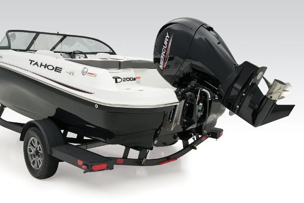 2025 Tahoe 200 S - 72