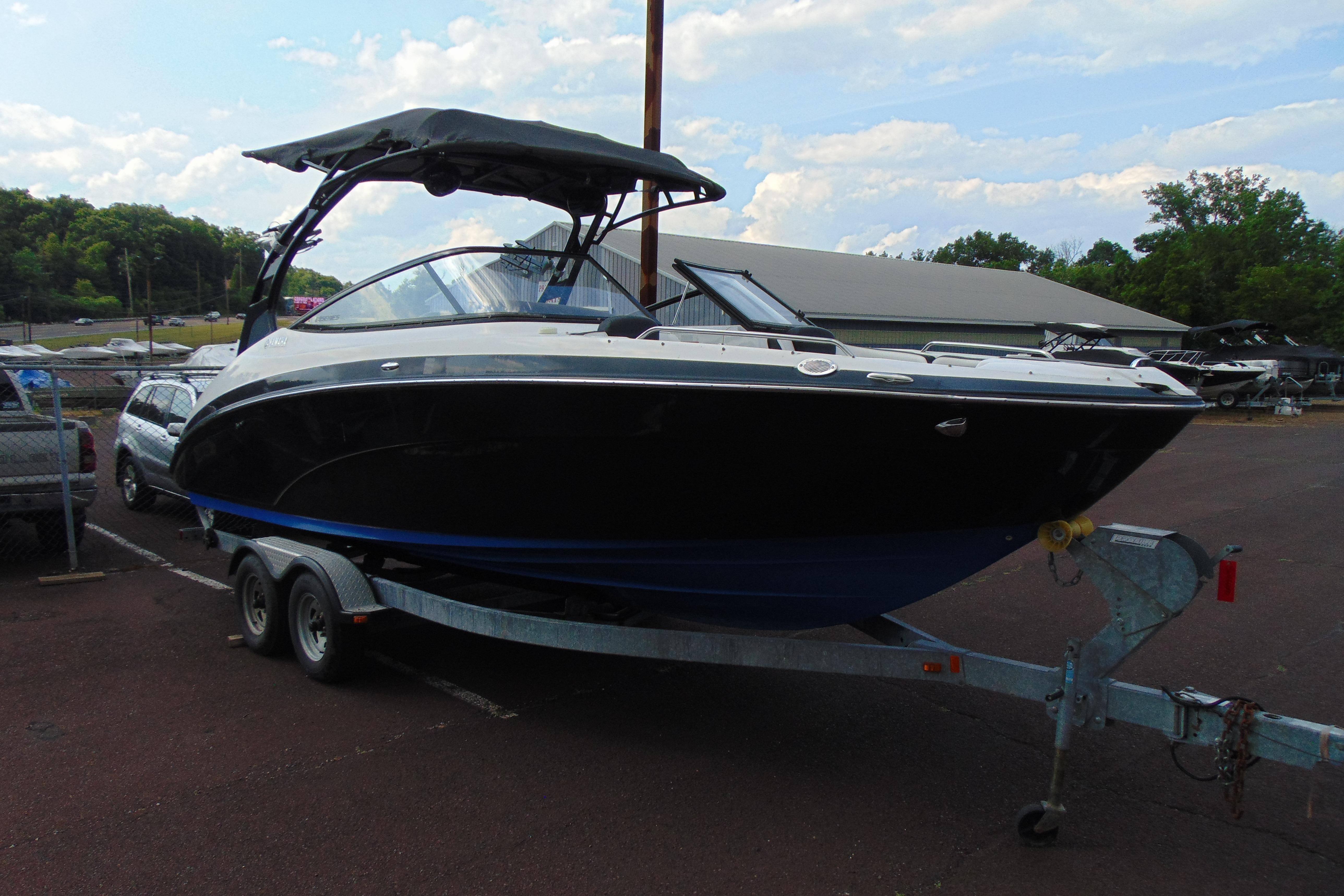 2016 Yamaha Boats 242X E-Series