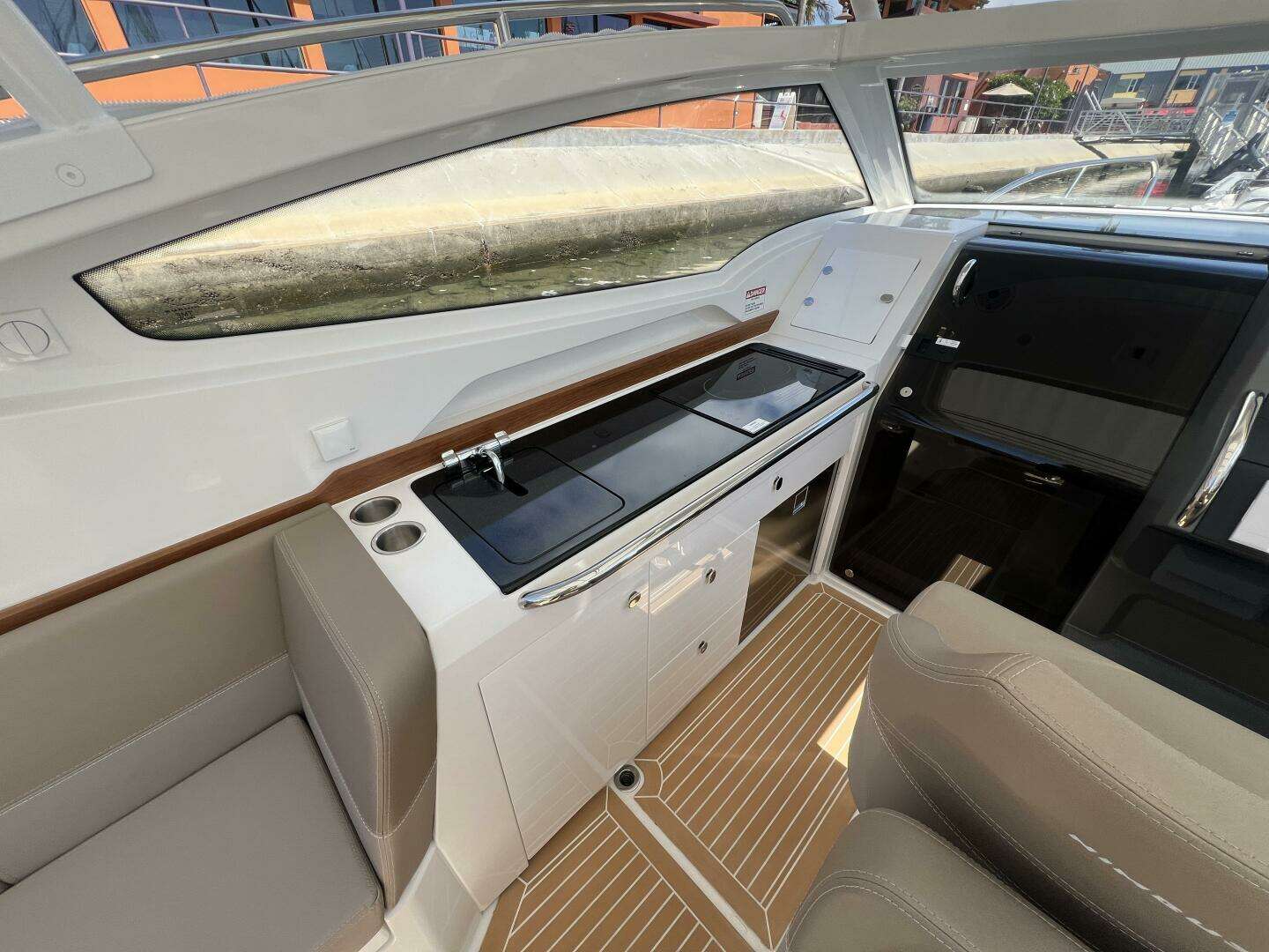 2024 Nimbus W9 - Image 12