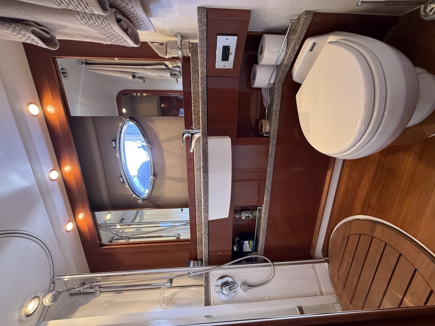 2009 Princess — - Image 18