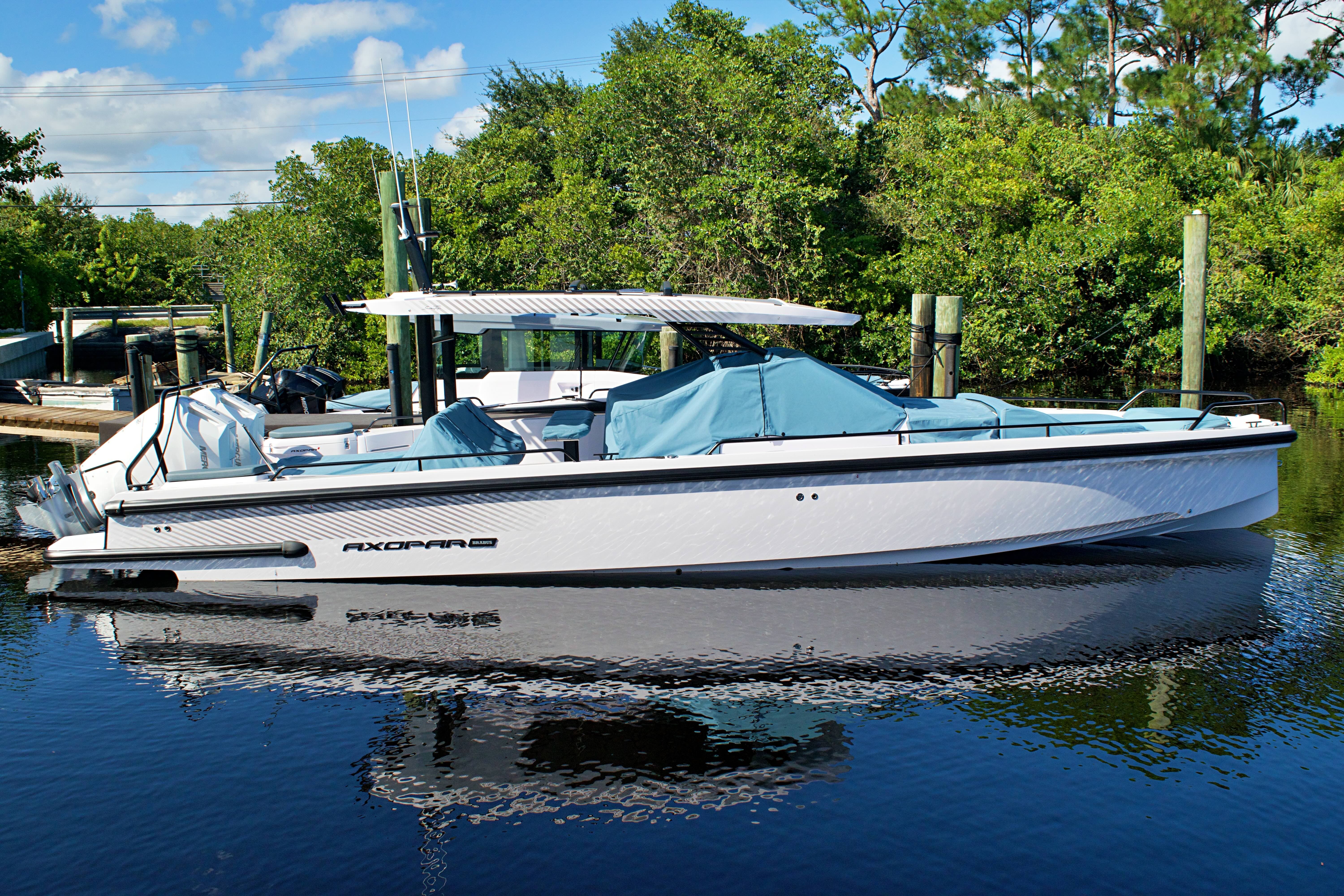 2026 Axopar 37 Sun-Top