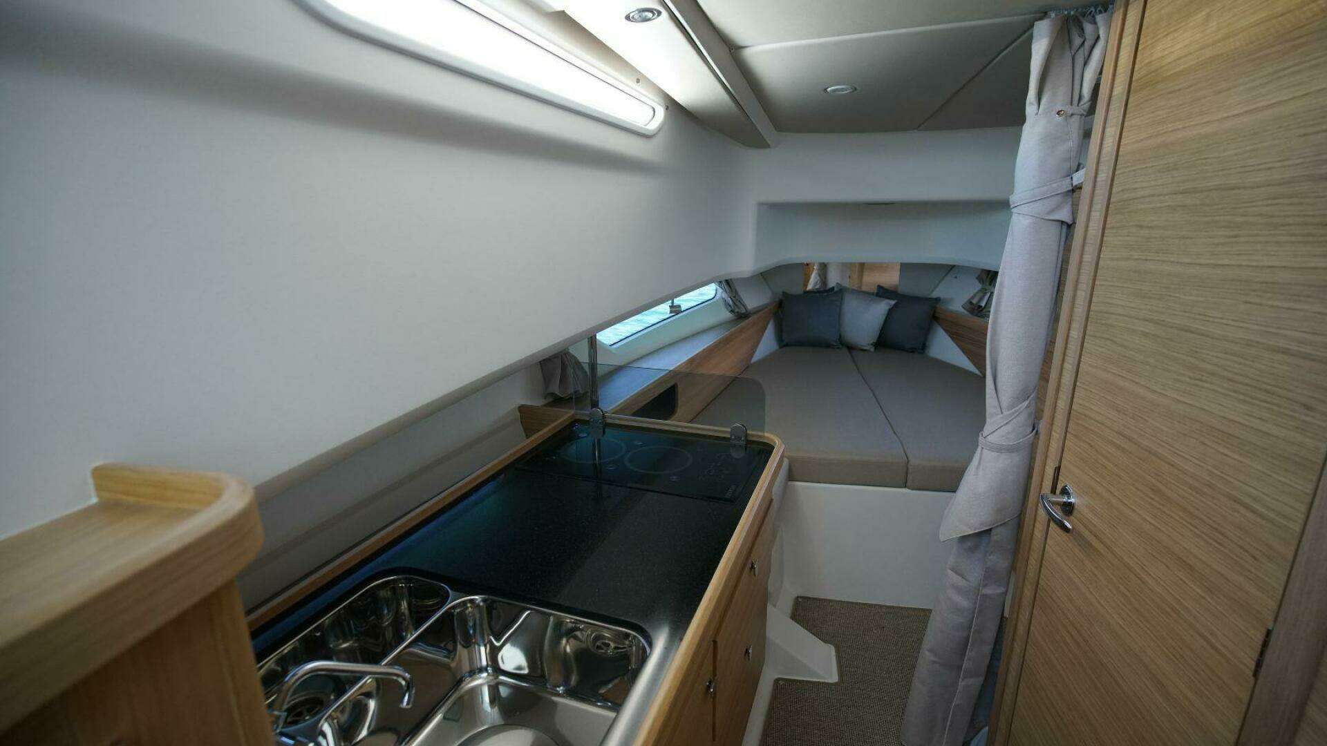 2024 Nimbus Commuter 11 - Image 11