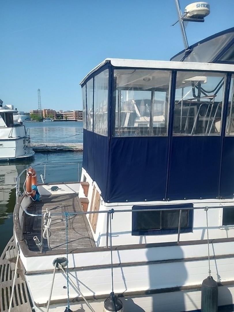 1981 Marine Trading 44 Double Cabin - Image 3