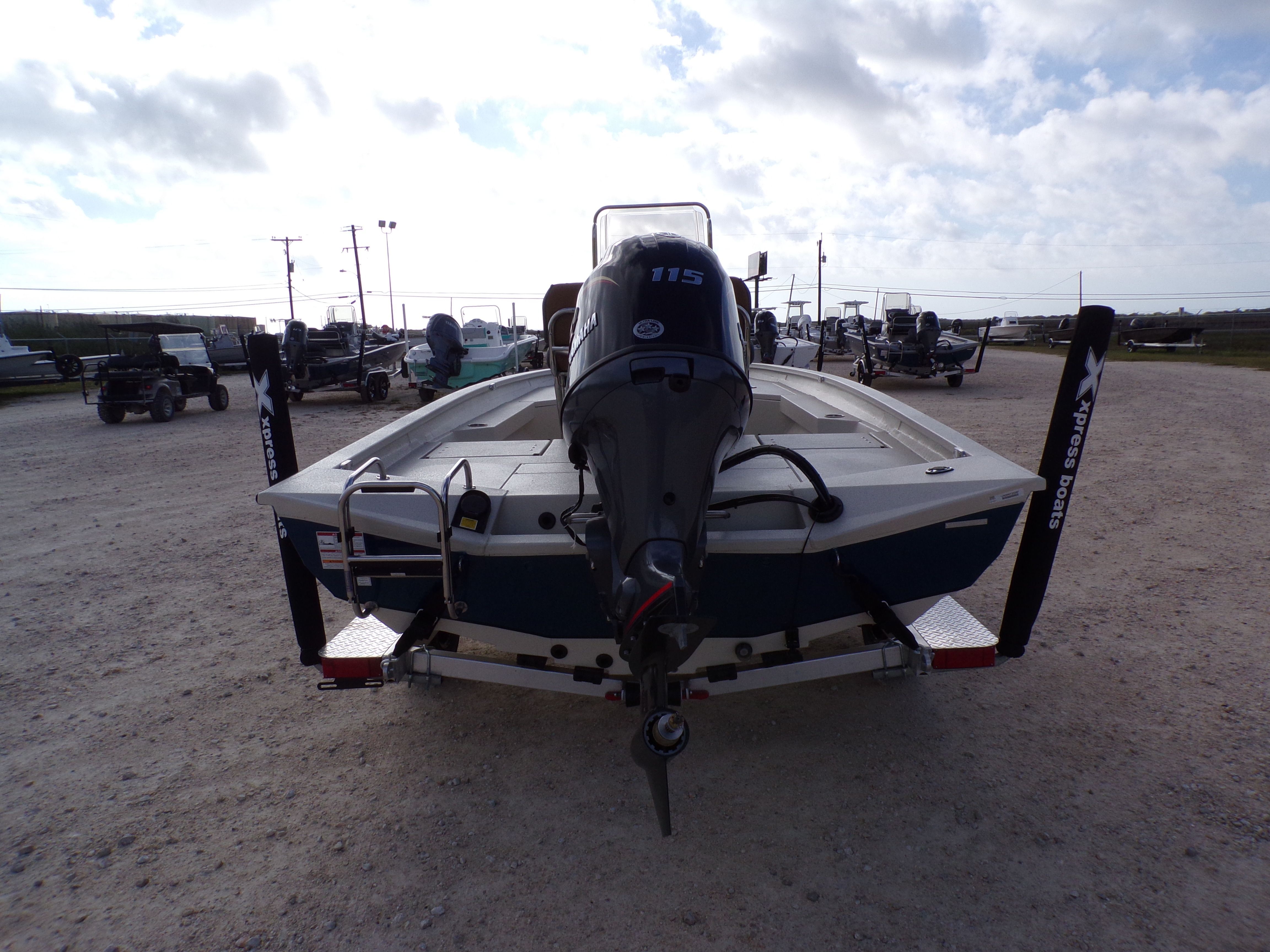 2026 Xpress H20BAY - 13