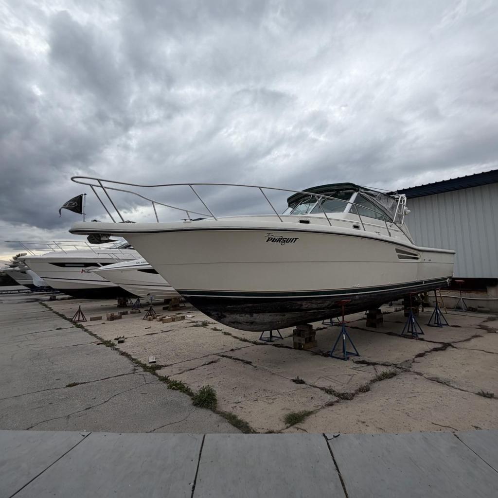 1998 Pursuit 3400 Express