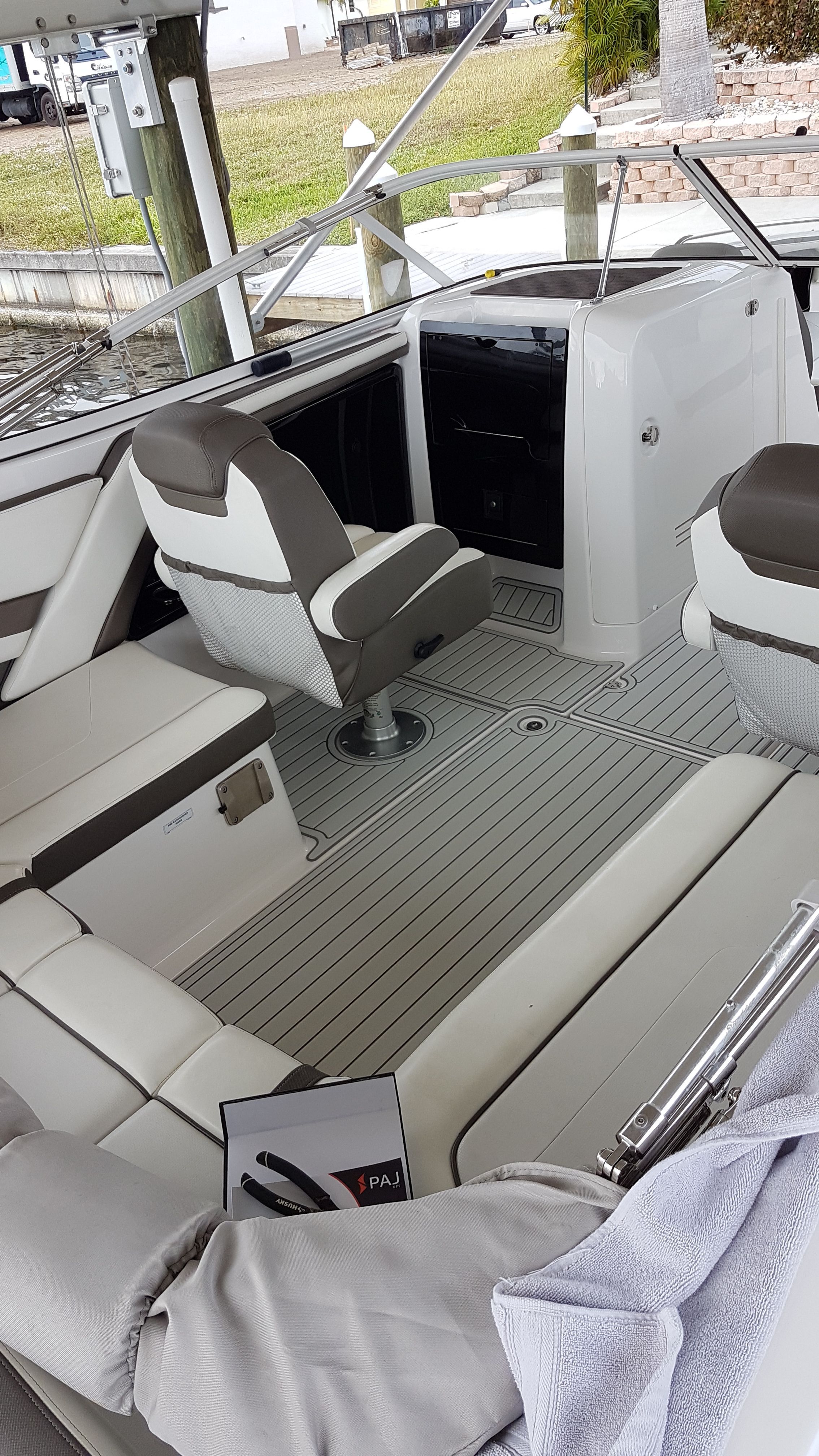 2016 Yamaha Boats 242 Limited E-Series - 5