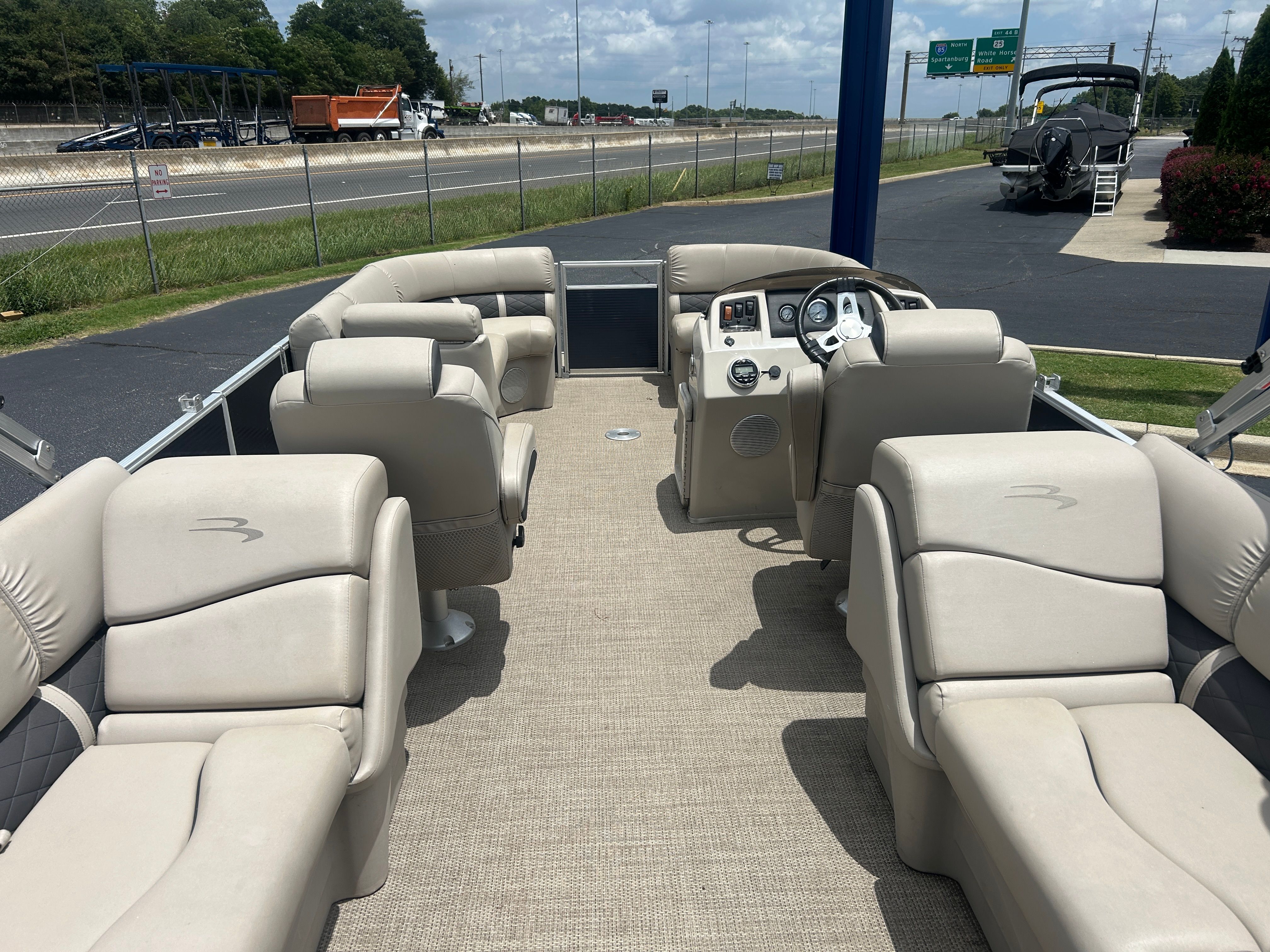 2019 Bennington SX22 Stern Radius - 11