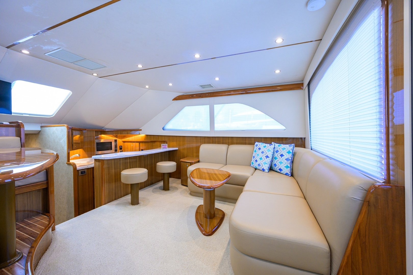 2015 Viking 42 Convertible - Image 3