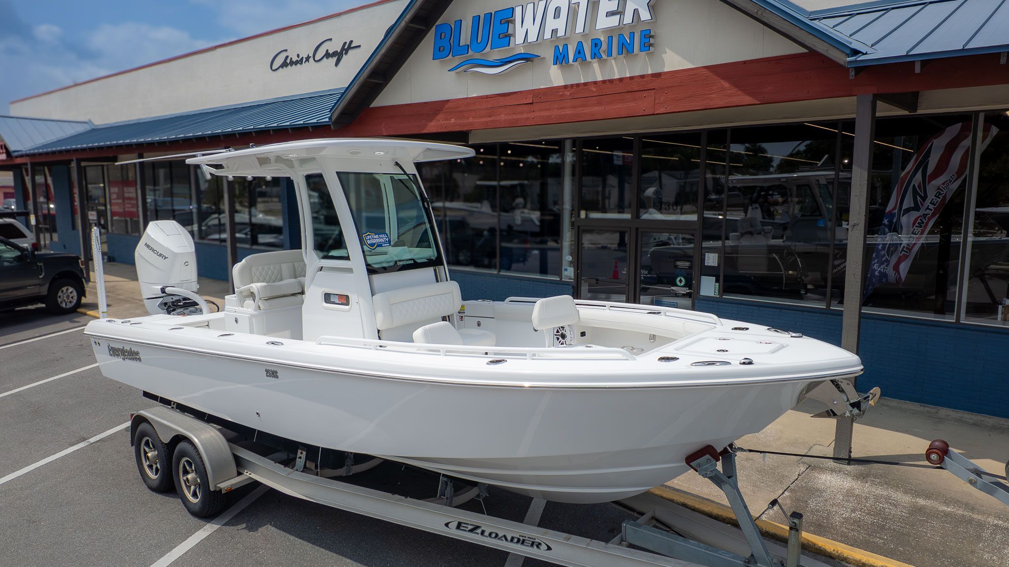 2026 Everglades 253 Center Console - 2