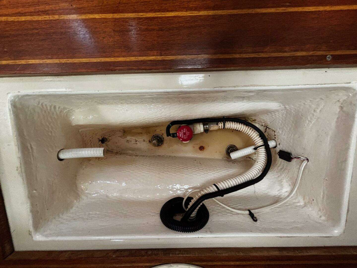 1993 Hunter 33.5 - Image 31