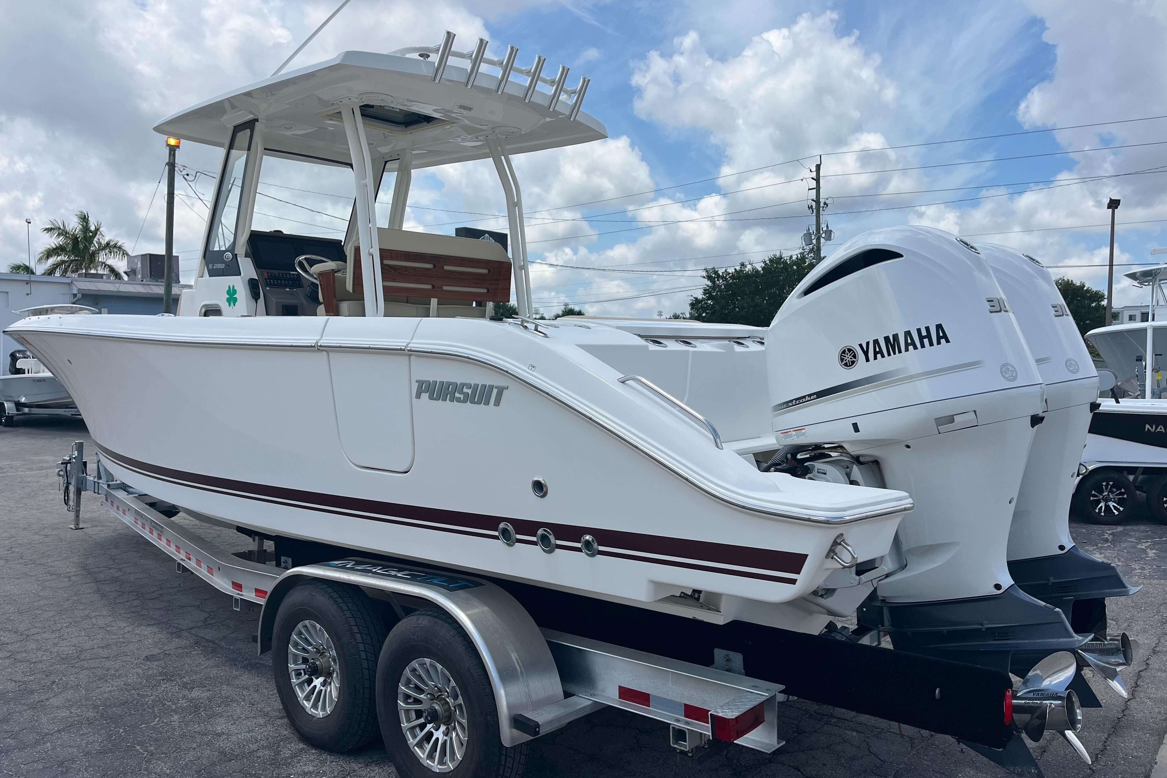 2019 Pursuit S 288 Sport