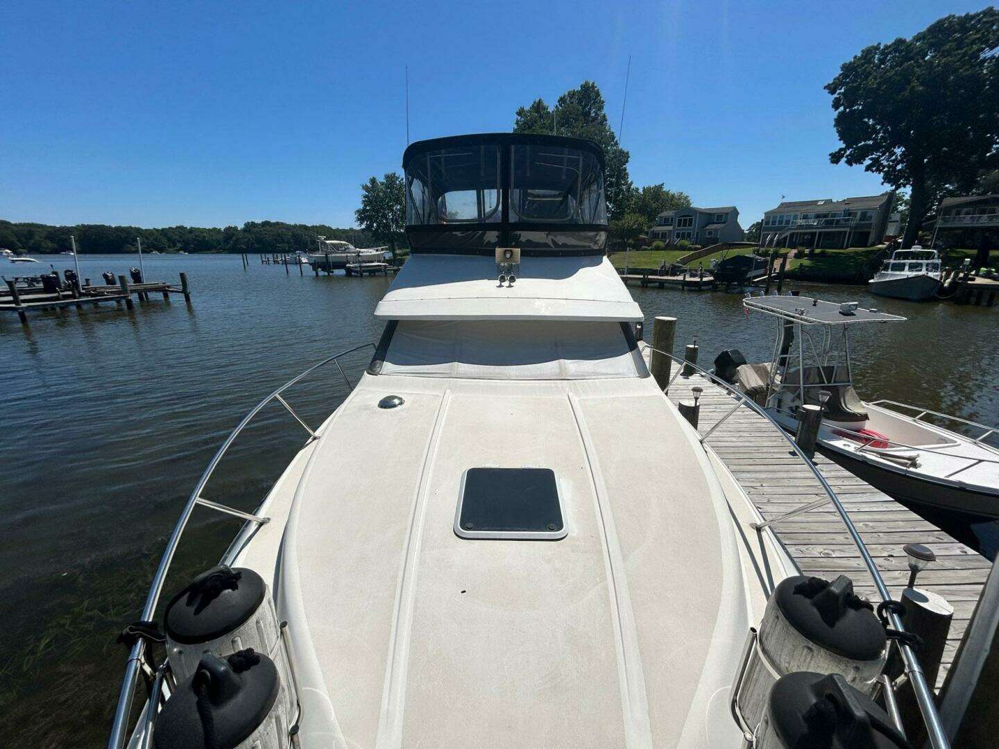 1990 Silverton 34 Convertible - Image 35