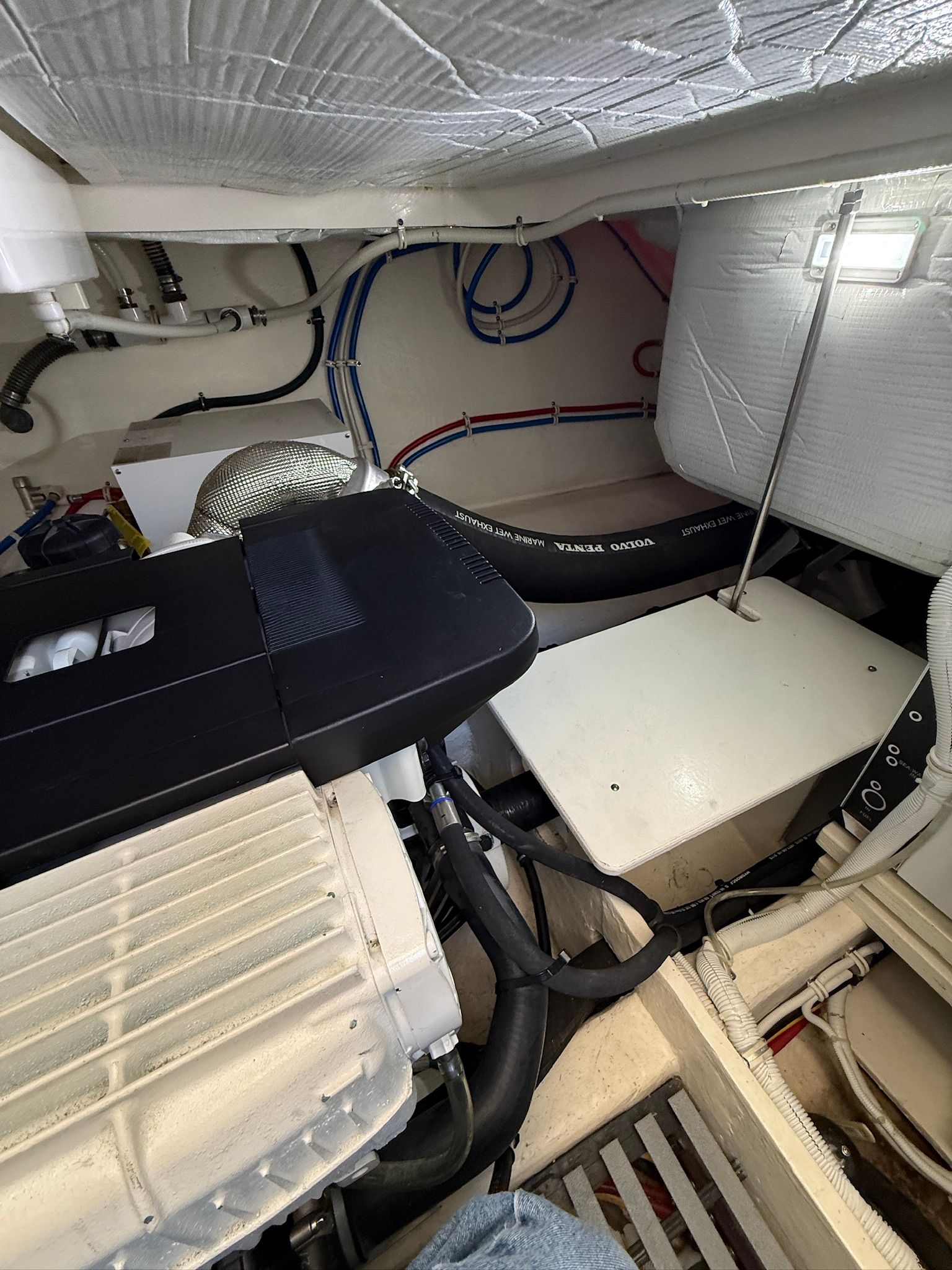 2017 Tiara Yachts C44 Coupe - 63