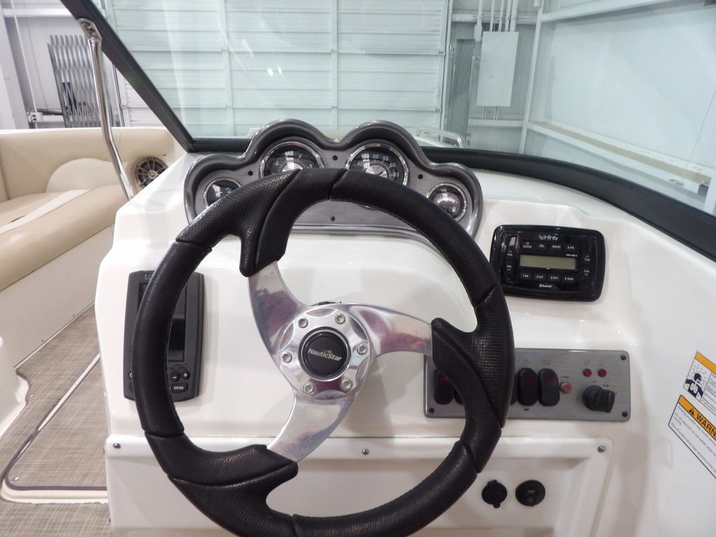 2018 NauticStar 203DC - 20