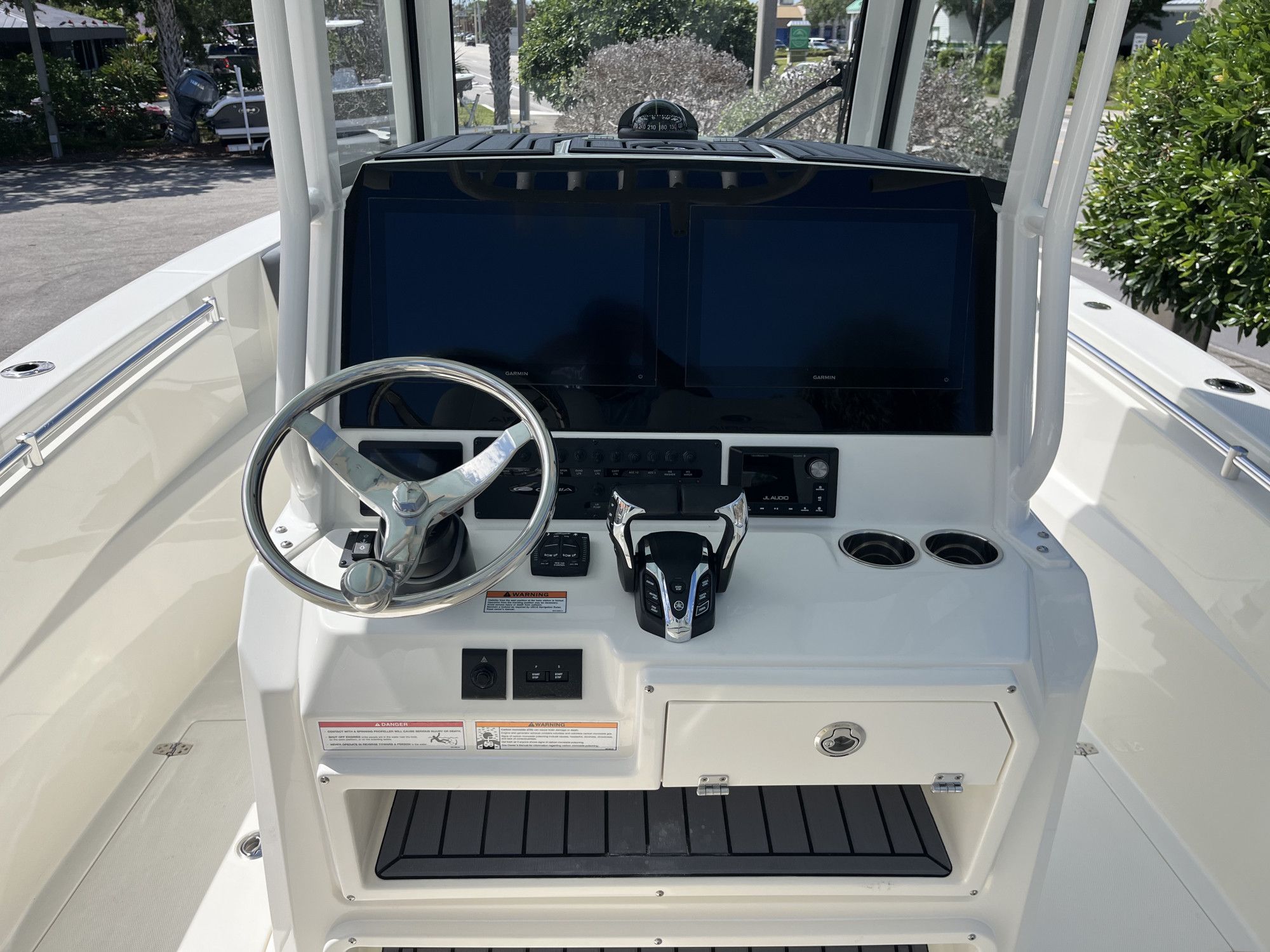 2026 Cobia 285 Open Center Console - 12