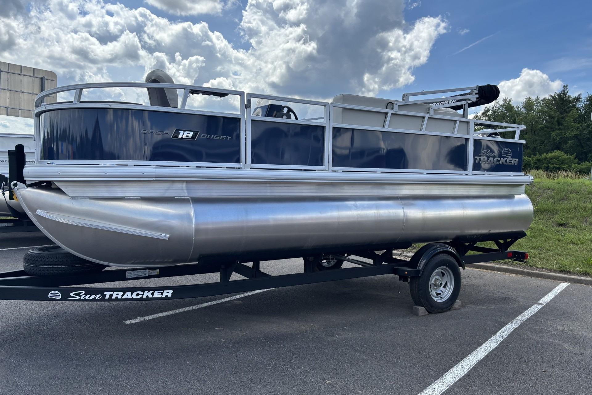 2026 Sun Tracker Bass Buggy 18 DLX