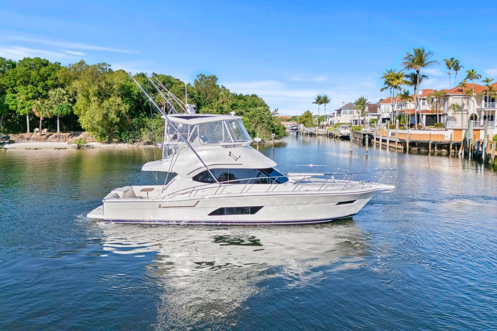 2016 Riviera 43 Open Flybridge