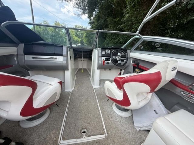 2012 Chaparral 216 SSi - 2