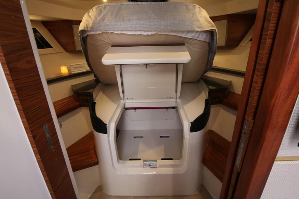 2023-Boston-Whaler-405-Conquest-MarineMax