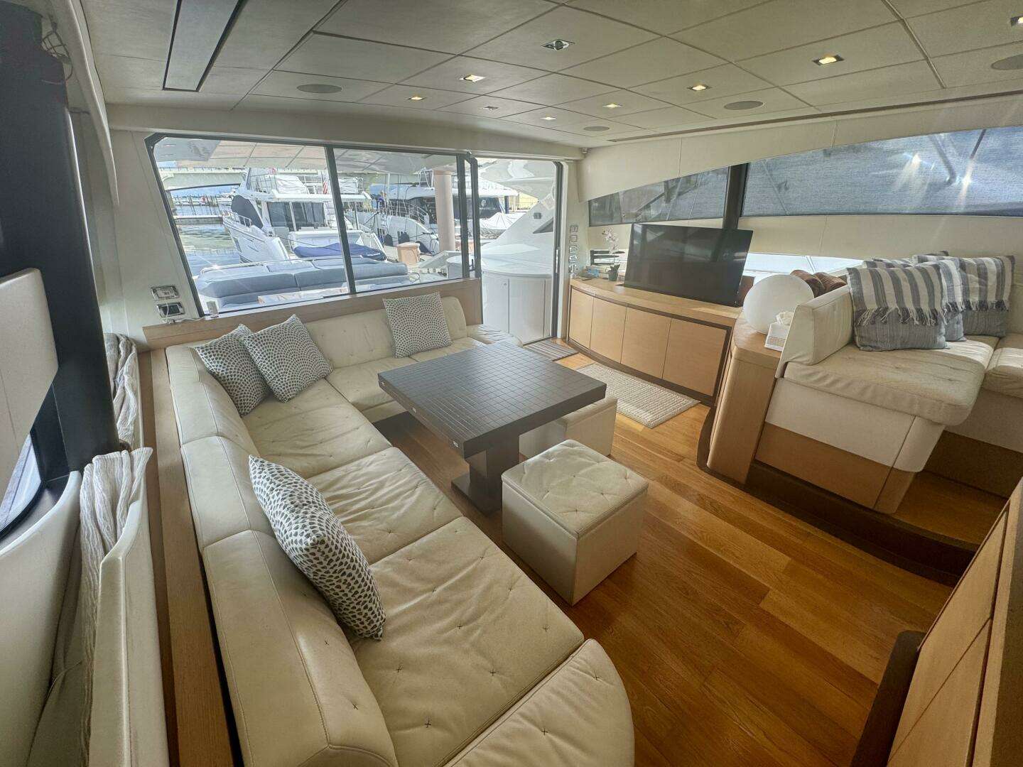 2008 Pershing 72 - Image 2