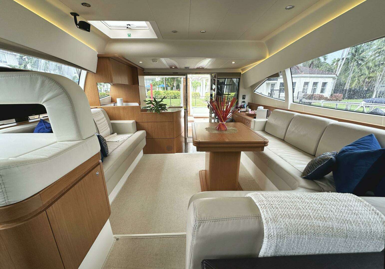 2014 Ferretti Yachts 530 - Image 13