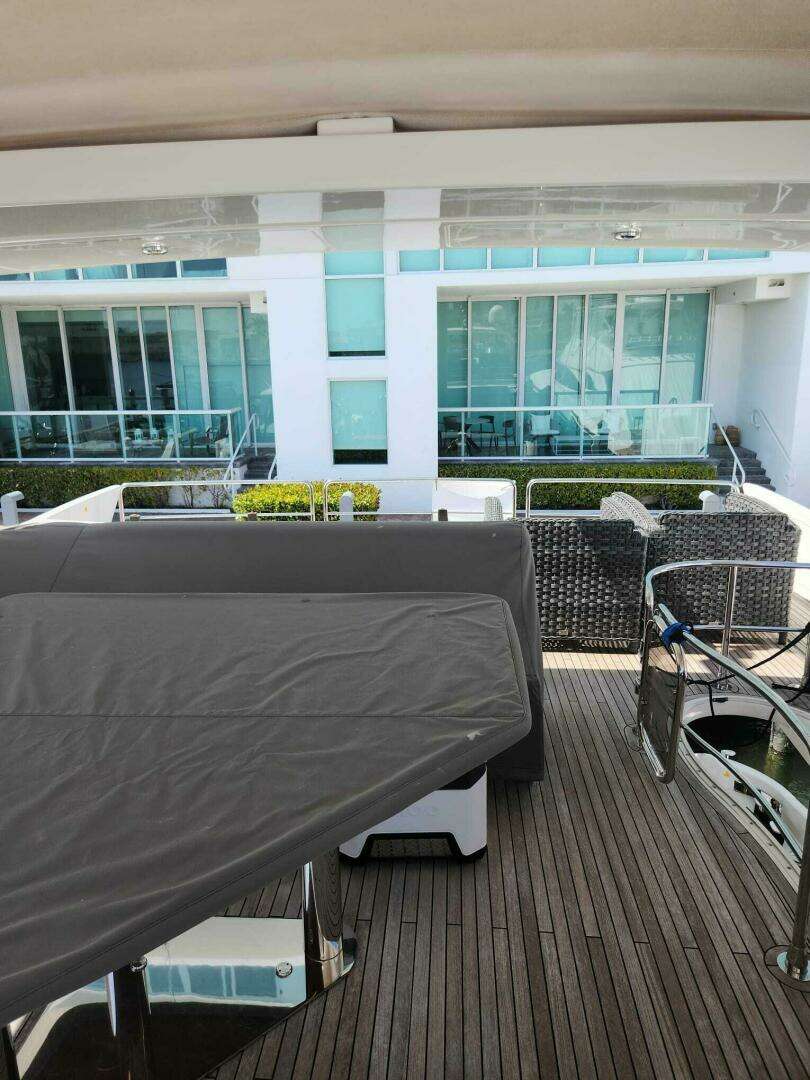2014 Azimut Flybridge - Image 25