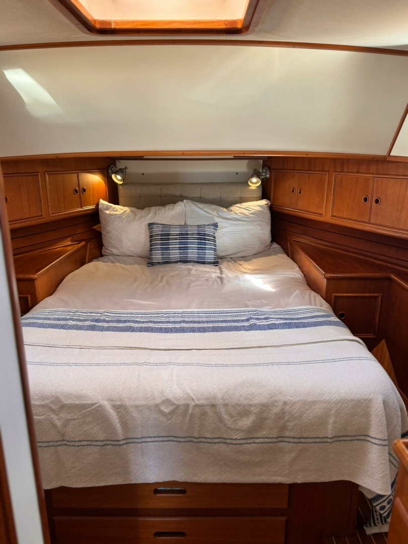 1999 Grand Banks Yachts — - Image 26