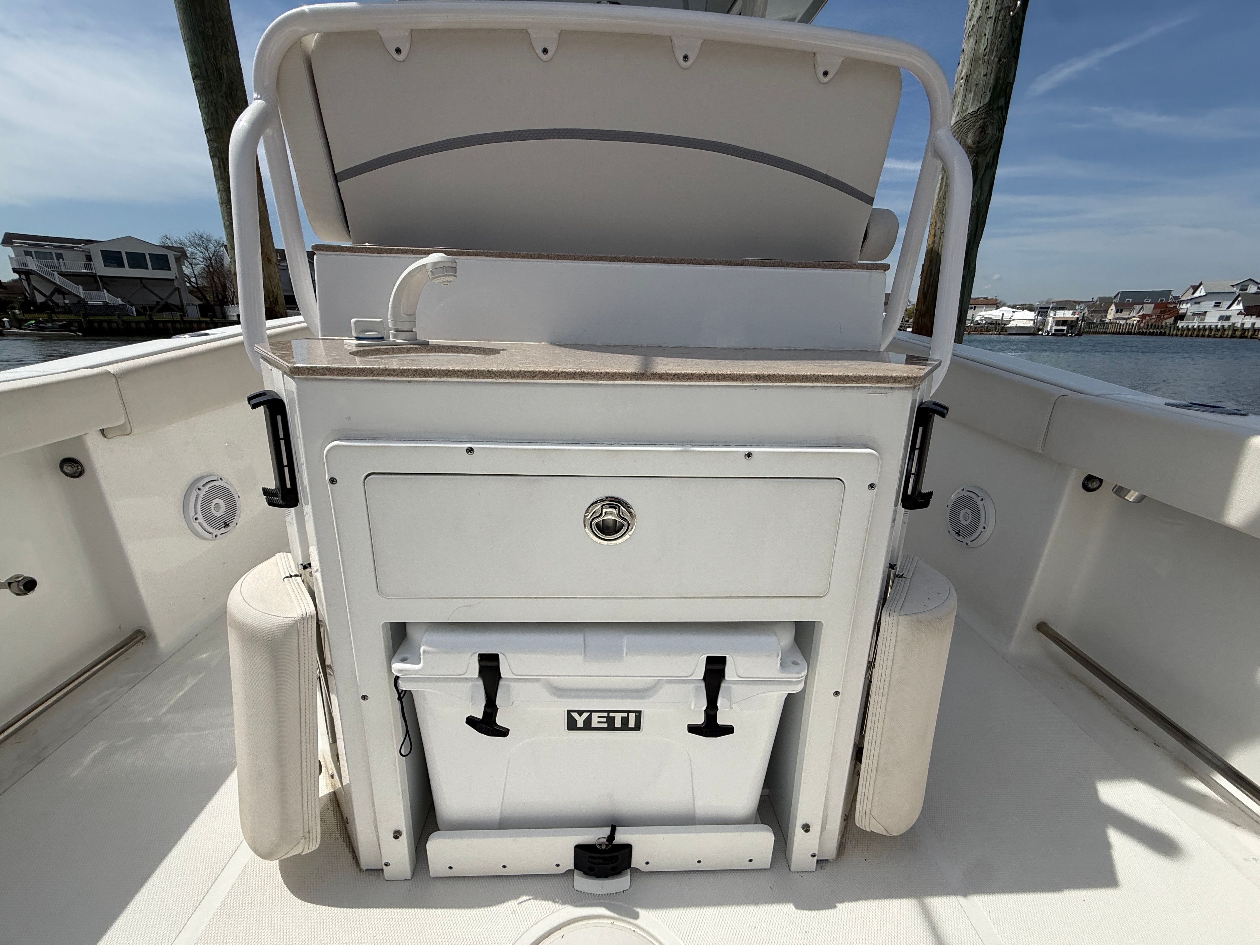 2023 Sea Hunt Ultra 265 SE - 10