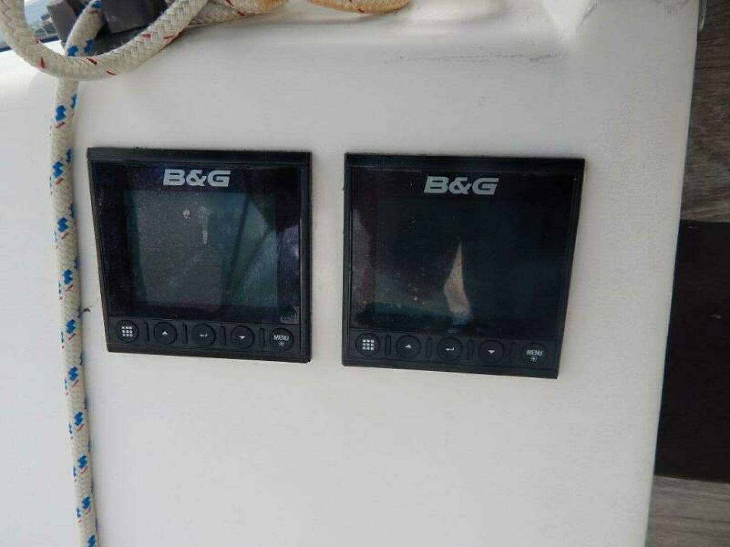 1992 Hunter 33.5 - Image 6