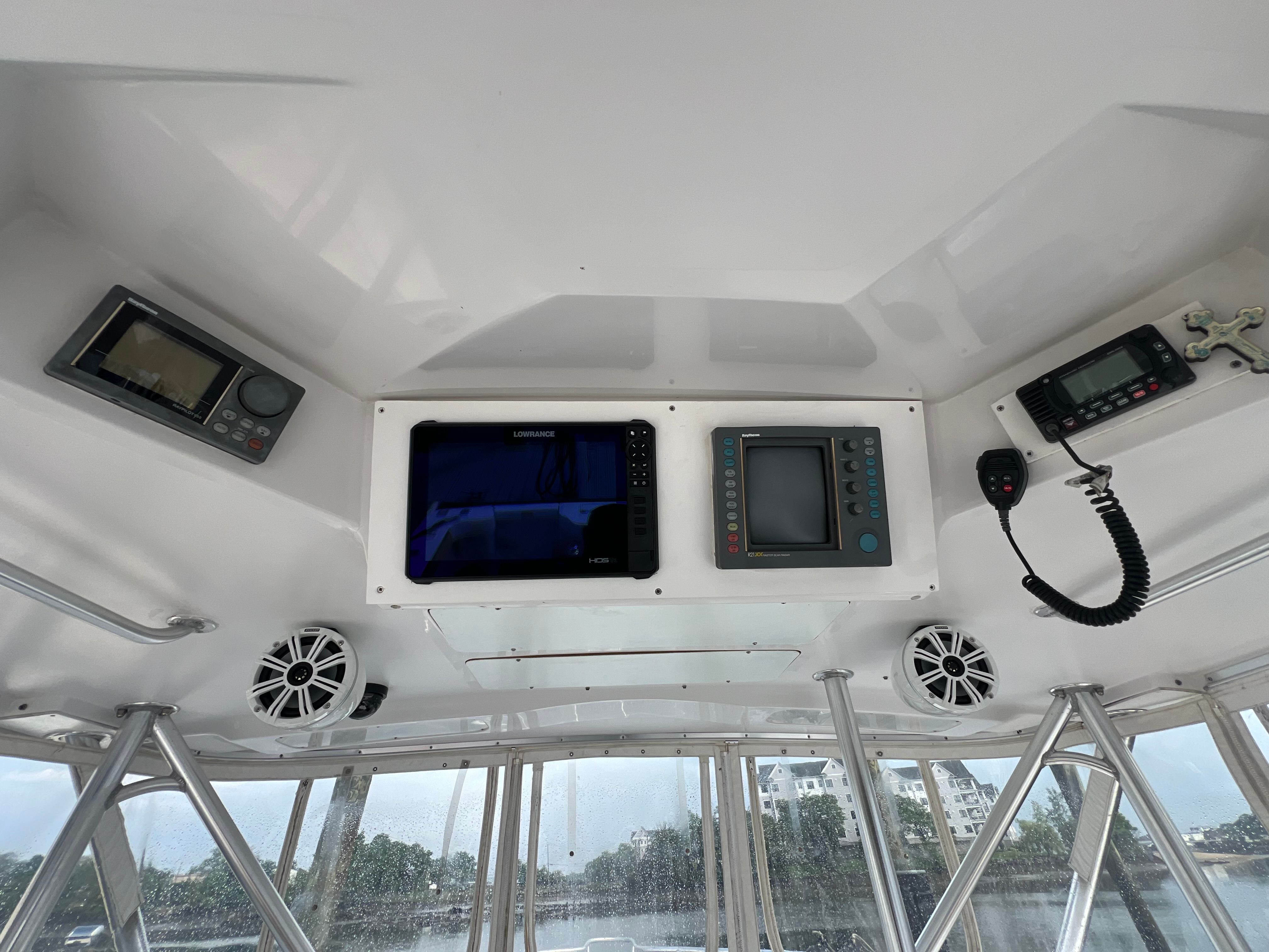 1998 Luhrs 32 - 11