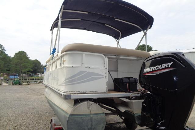 2008 Bentley Pontoons 200 CRUISE with Mercury outboard engine, parked on a trailer.