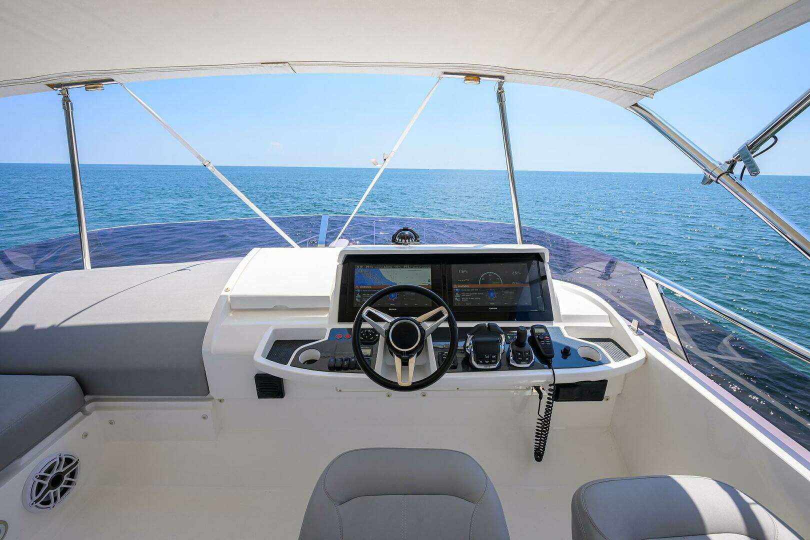 2018 Princess F49 - Image 32