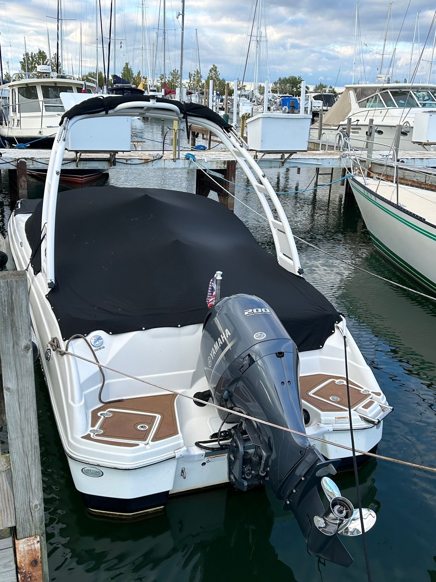 2020 NauticStar 243 DC - 11