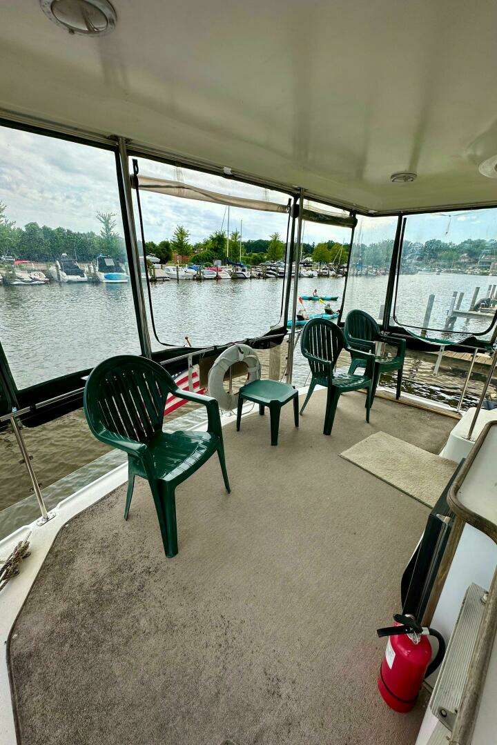 1991 Carver 3807 Aft Cabin - Image 6