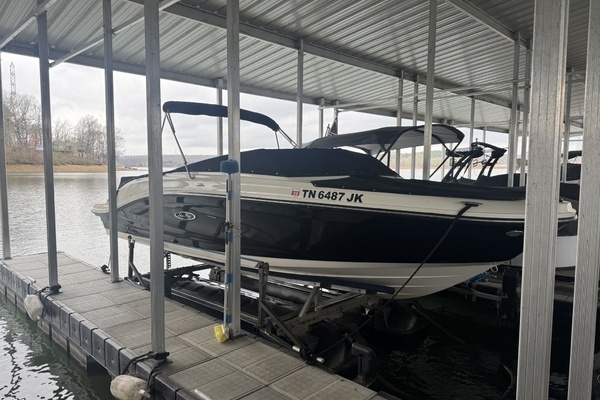 2020 Sea Ray SPX230