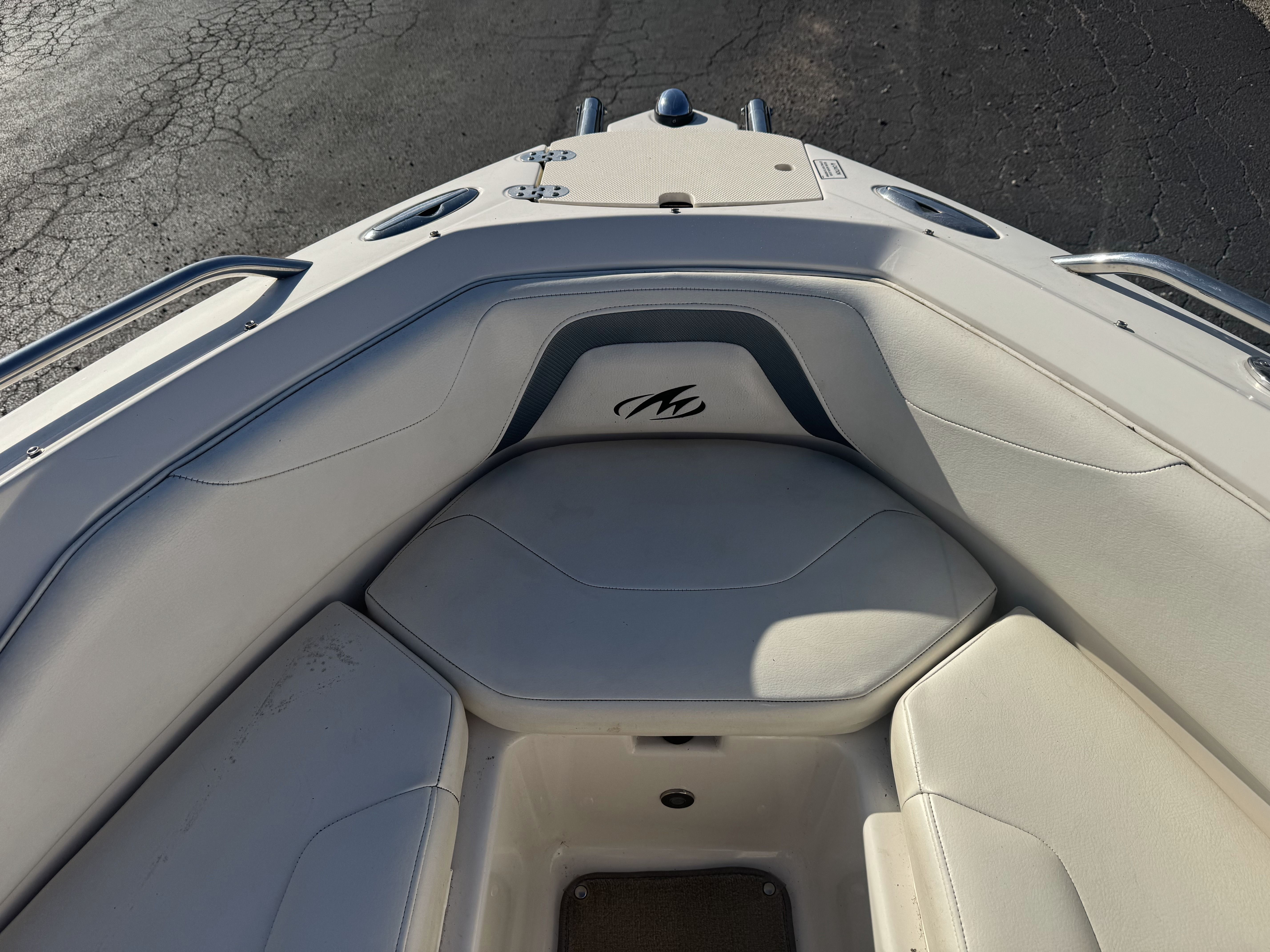 2009 Monterey 194FS - 26