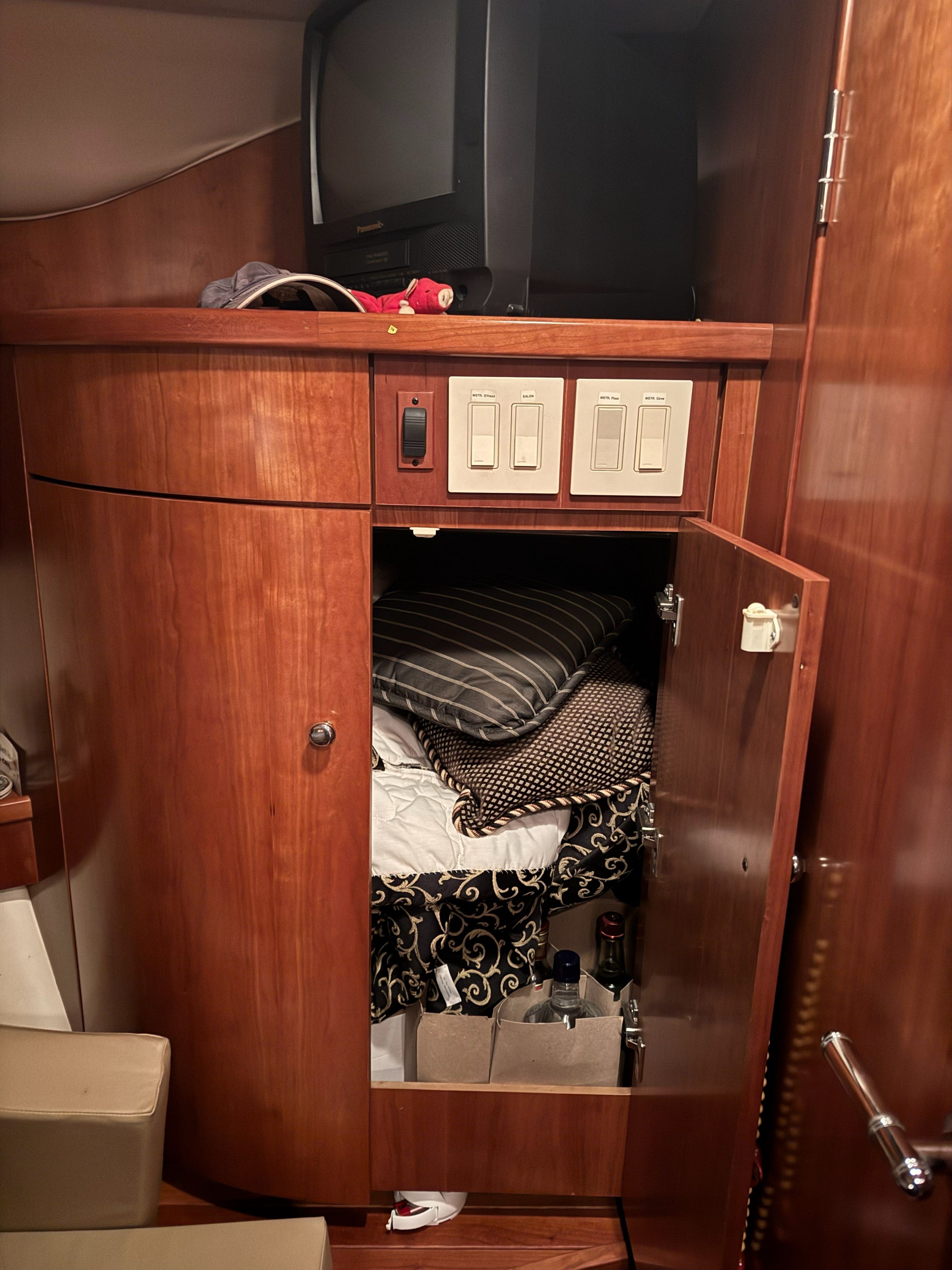 2003 Tiara Yachts 5000 Open - 66