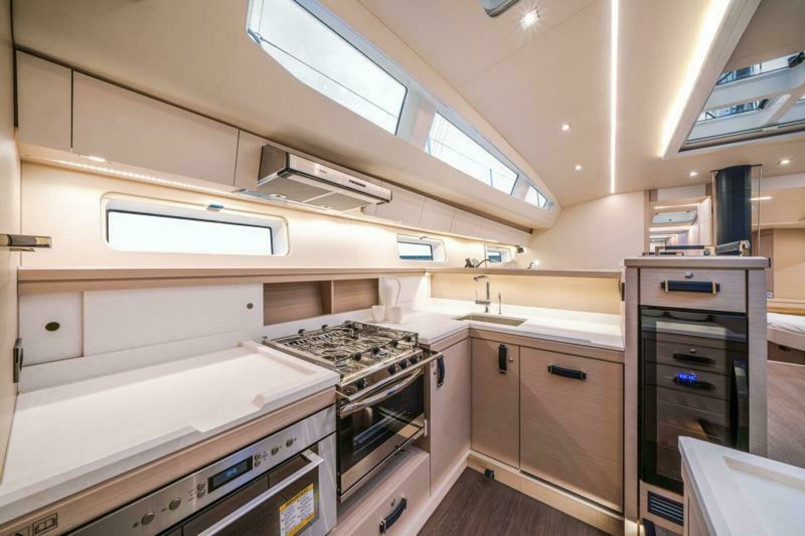 2026 Jeanneau Jeanneau Yachts 65 - Image 26