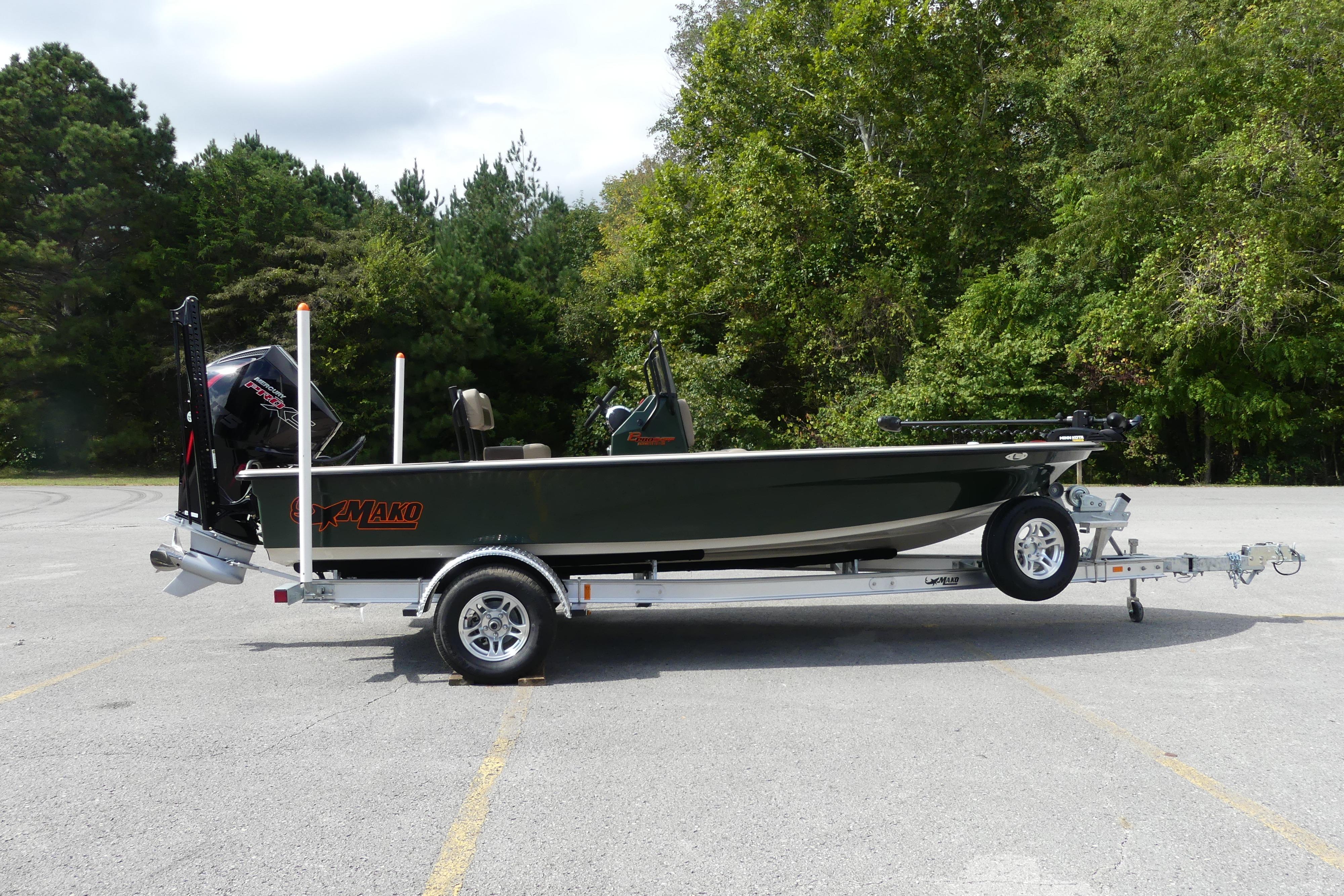 2025 Mako 18 Pro Skiff Backwater Edition