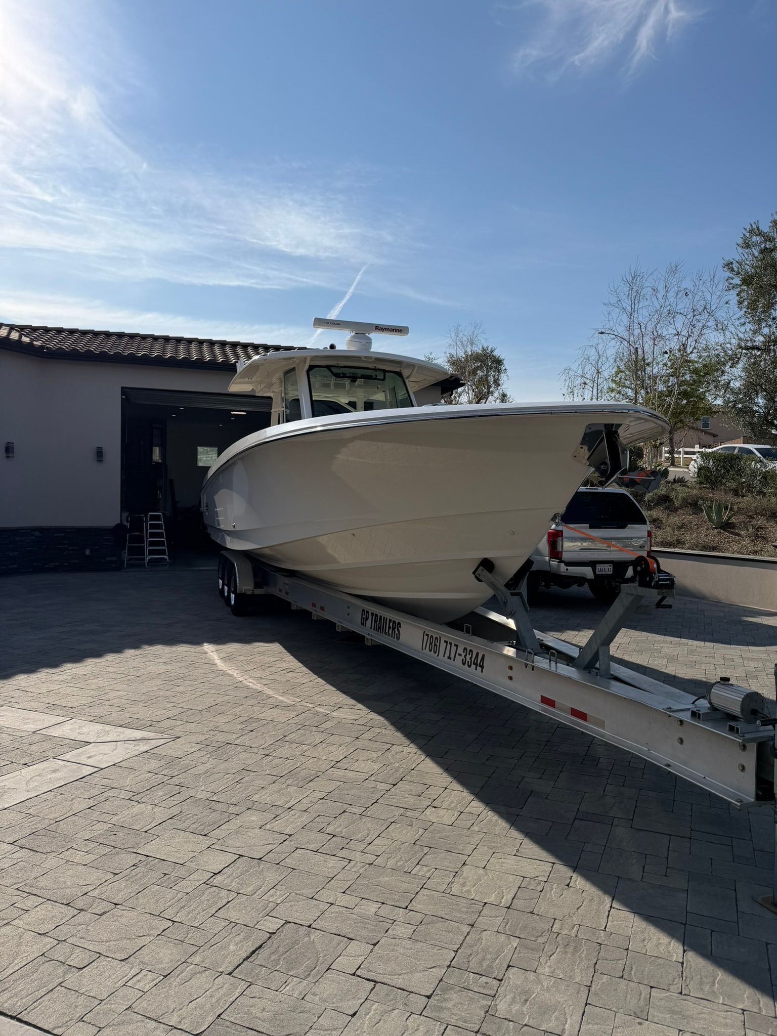 2018 Boston Whaler 380 Outrage - 28