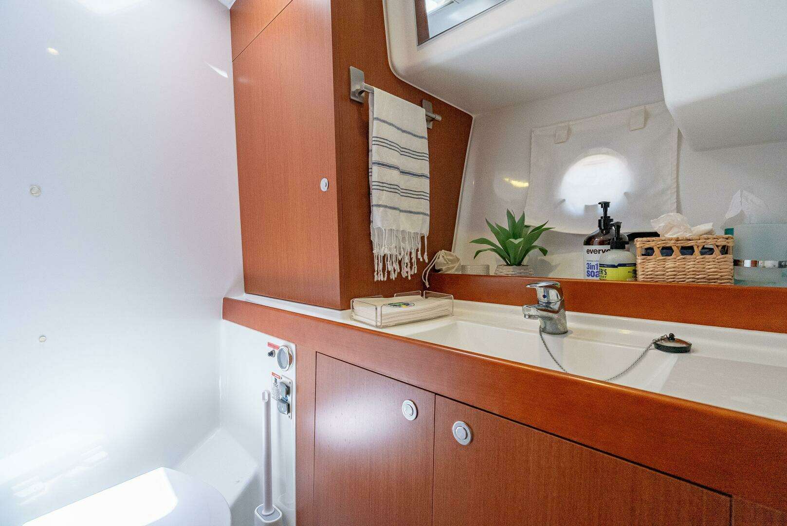 2015 Beneteau Swift Trawler 34 - Image 33