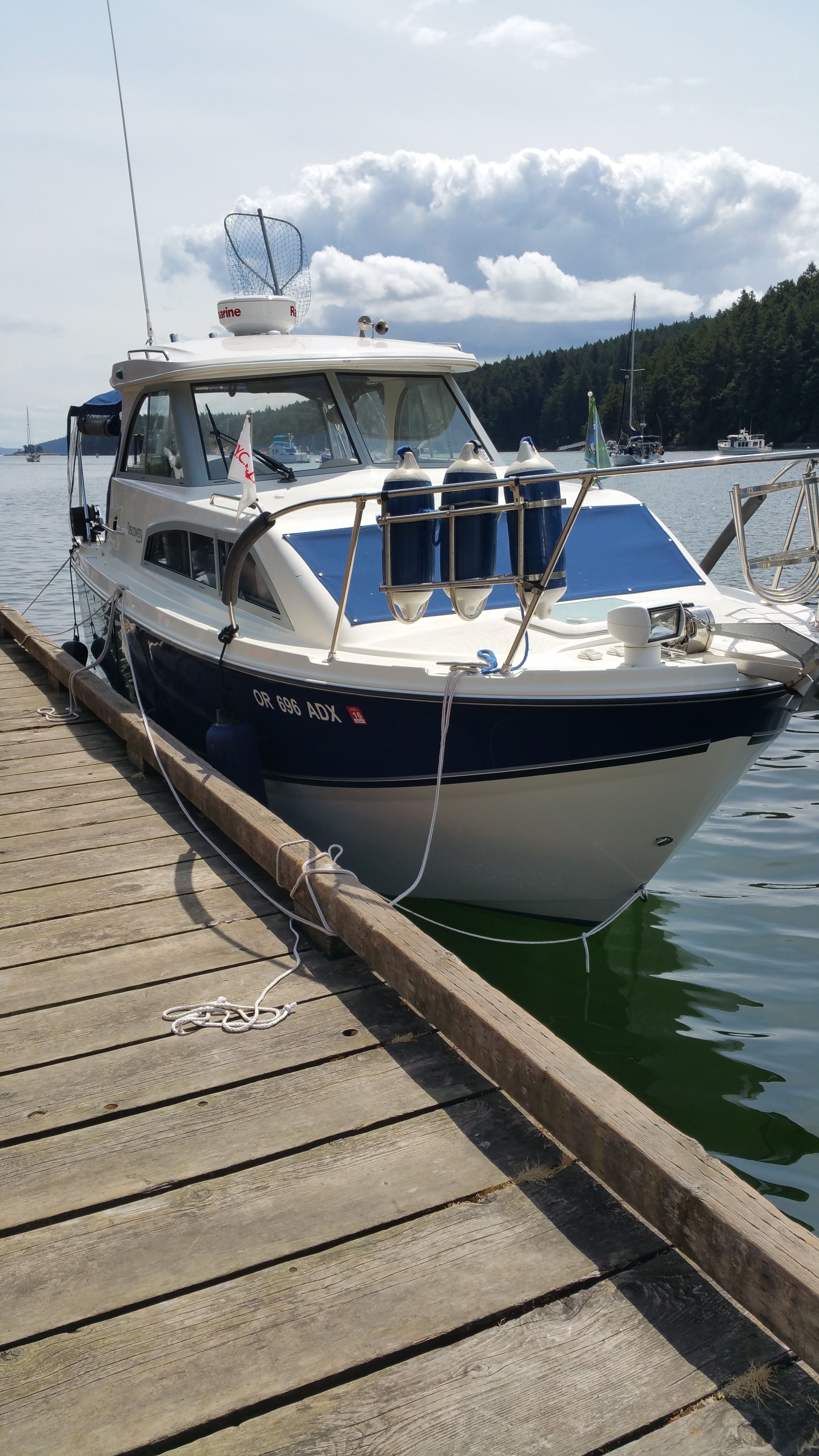 2008 Bayliner Discovery 246 Cruiser - 2
