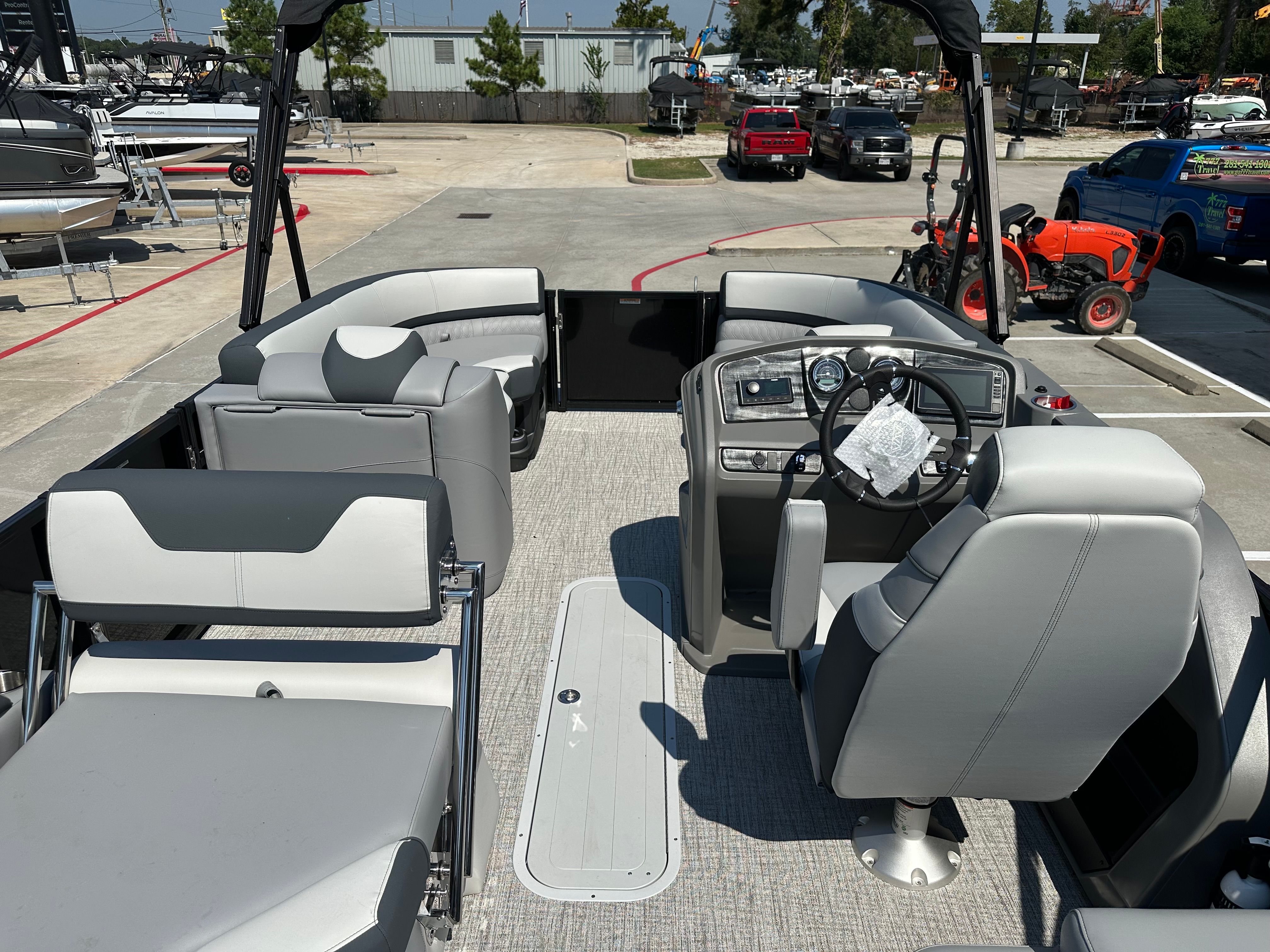 2025 Avalon LSZ Quad Lounge Shift - 23' - 40
