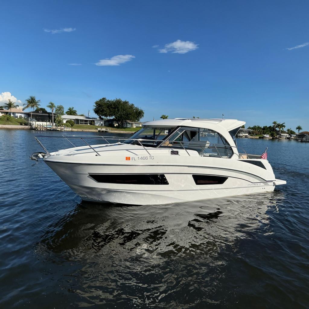 2022 Beneteau Antares 9