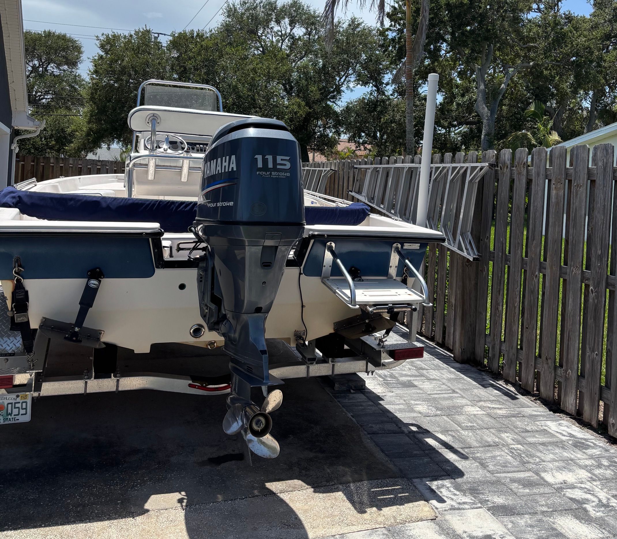 2003 Pathfinder 1900T